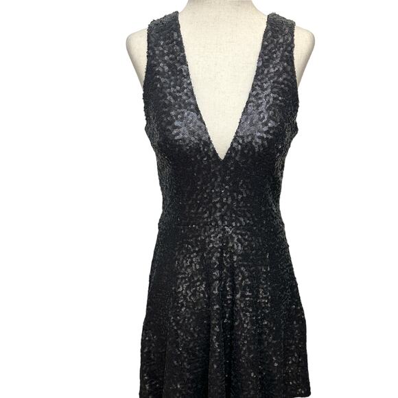 Dress the Population Black Sequin Fit & Flare A-Line Mini Dress V-Neck Sz Medium
